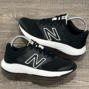 New Balance 520 Womens Sneakers Size 7.5 Wide Black White Lace up W520LK7